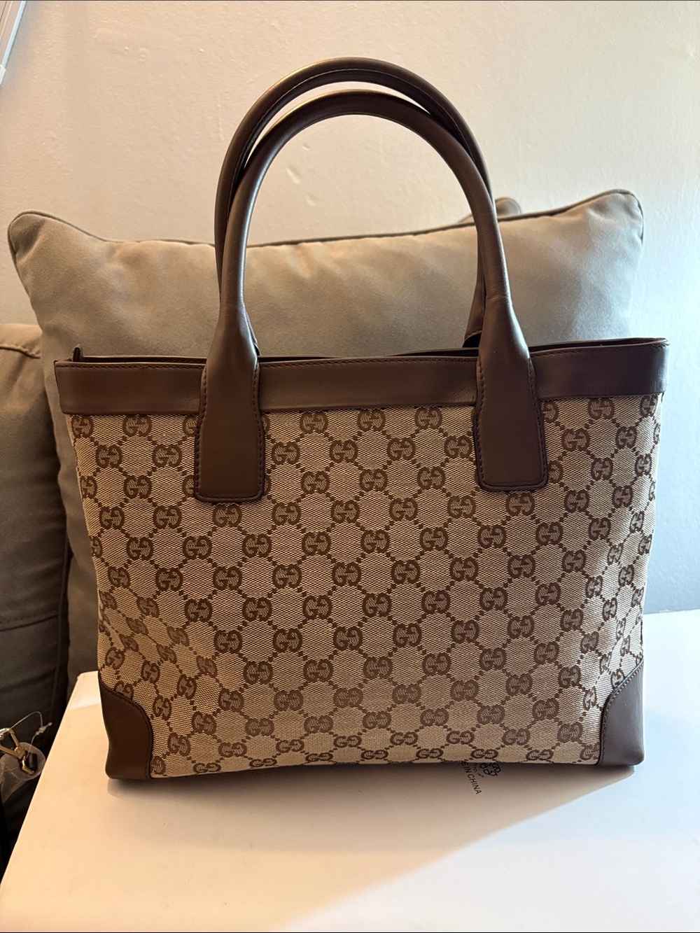 Gucci Beige GG Canvas Tote with Brown Leather Trim - Picture 2 of 12